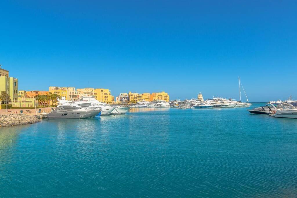 דירה Marina Mosaique 1 Bedroom With Pool View הורגהדה